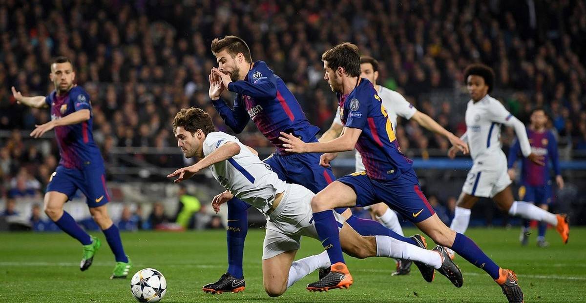 巴萨主场告负，西甲榜首位置动摇