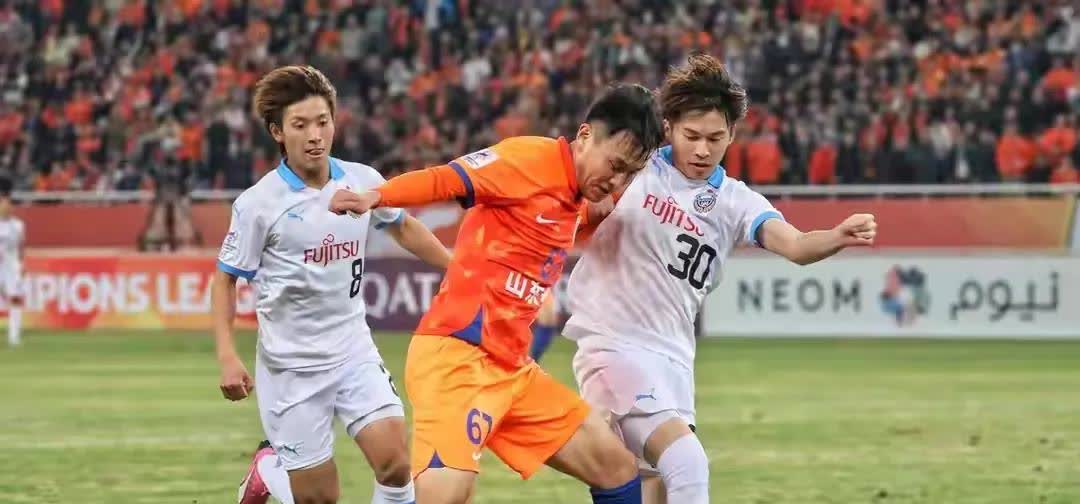 爱游戏tv-球队势均力敌，攻守交锋！