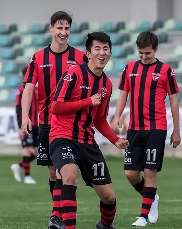 爱游戏大厅-包含纪录被刷新！欧洲预选赛中出现了惊人的进球数的词条