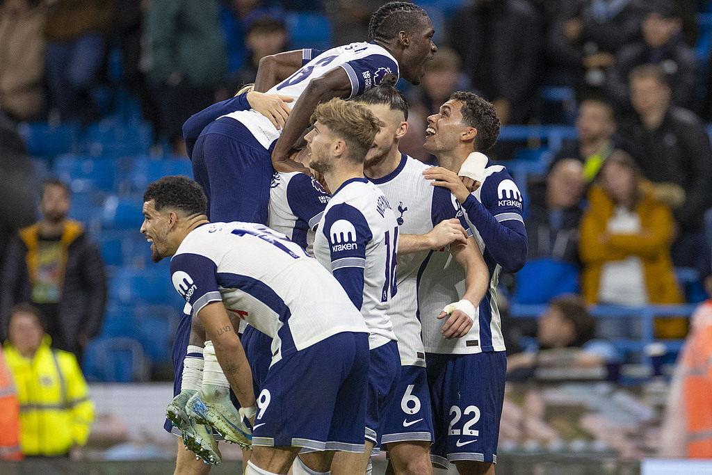 爱游戏官方入口-包含热刺遭遇客场失利，欧战资格受挑战的词条