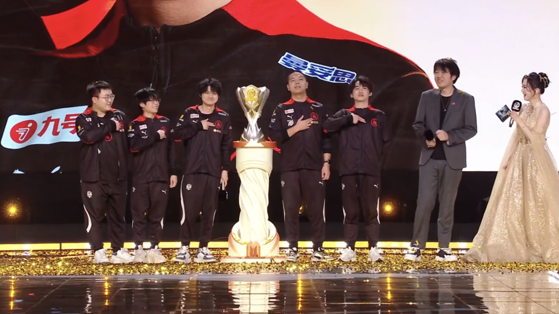 爱游戏-传统强队再度相遇，角逐赛场上荣耀的简单介绍