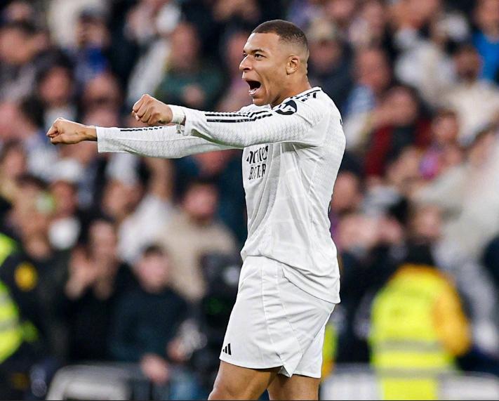 爱游戏官方-千古美谈！欧洲国际比赛场上的生死对决的简单介绍