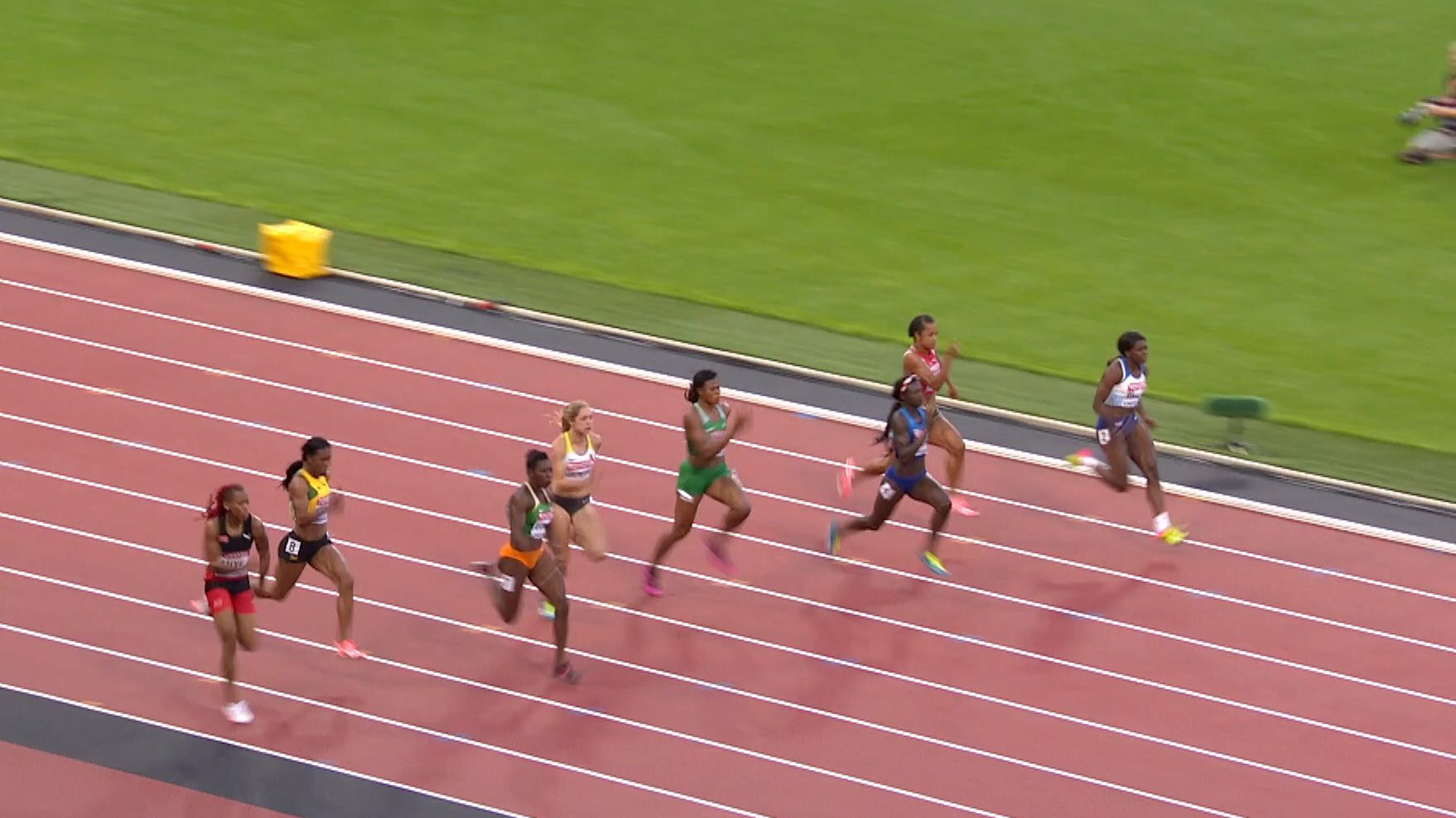 关于巴西田径选手勇夺女子米冠军的信息 关于巴西田径选手勇夺女子米冠军的信息