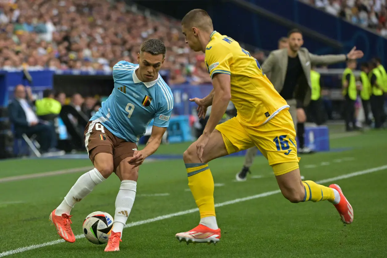 法国队客场战平乌克兰,欧锦赛参赛形势严峻 法国队客场战平乌克兰,欧锦赛参赛形势严峻