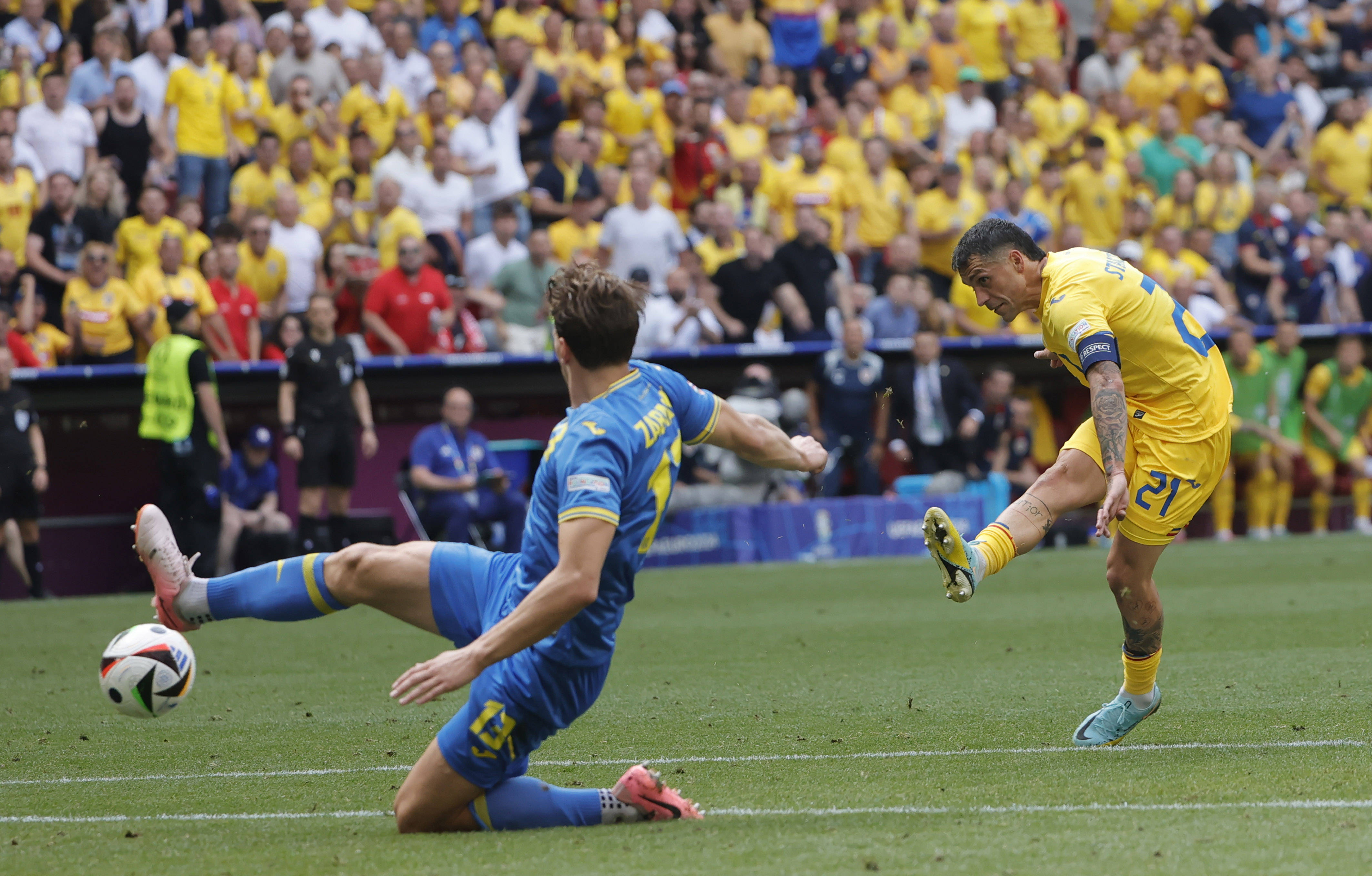 法国队客场战平乌克兰,欧锦赛参赛形势严峻 法国队客场战平乌克兰,欧锦赛参赛形势严峻