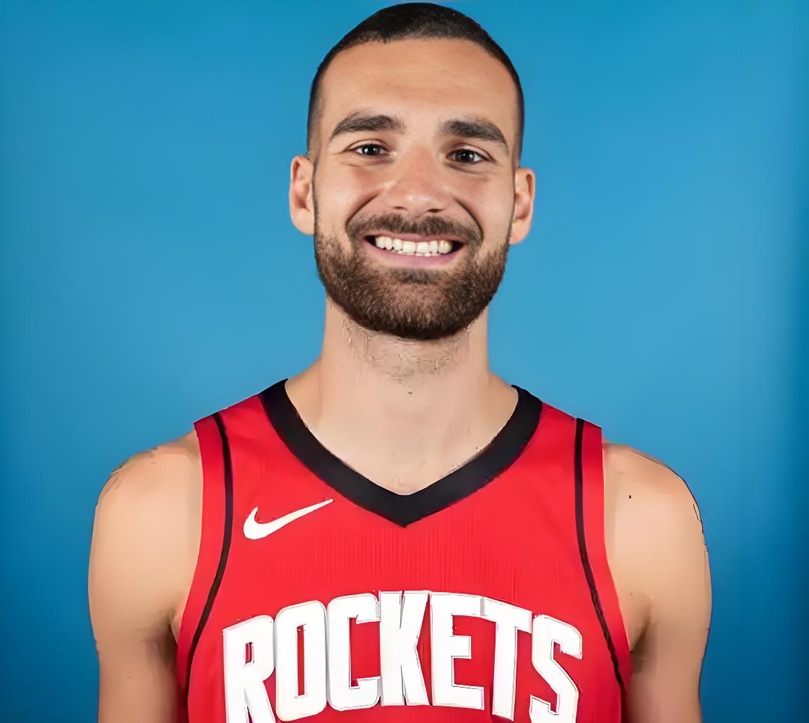 爱游戏下载-射手榜上的明星球员崭露头角