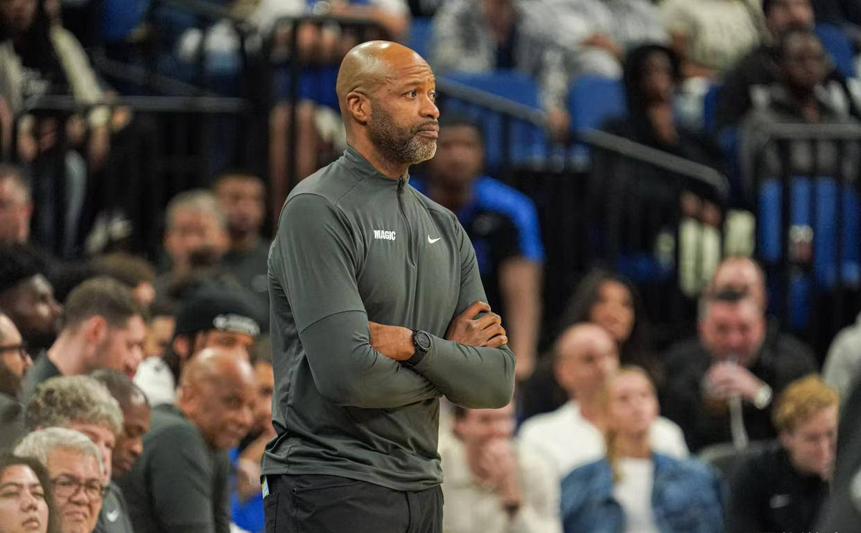 猛龙队后卫被罚下场，影响球队比赛节奏