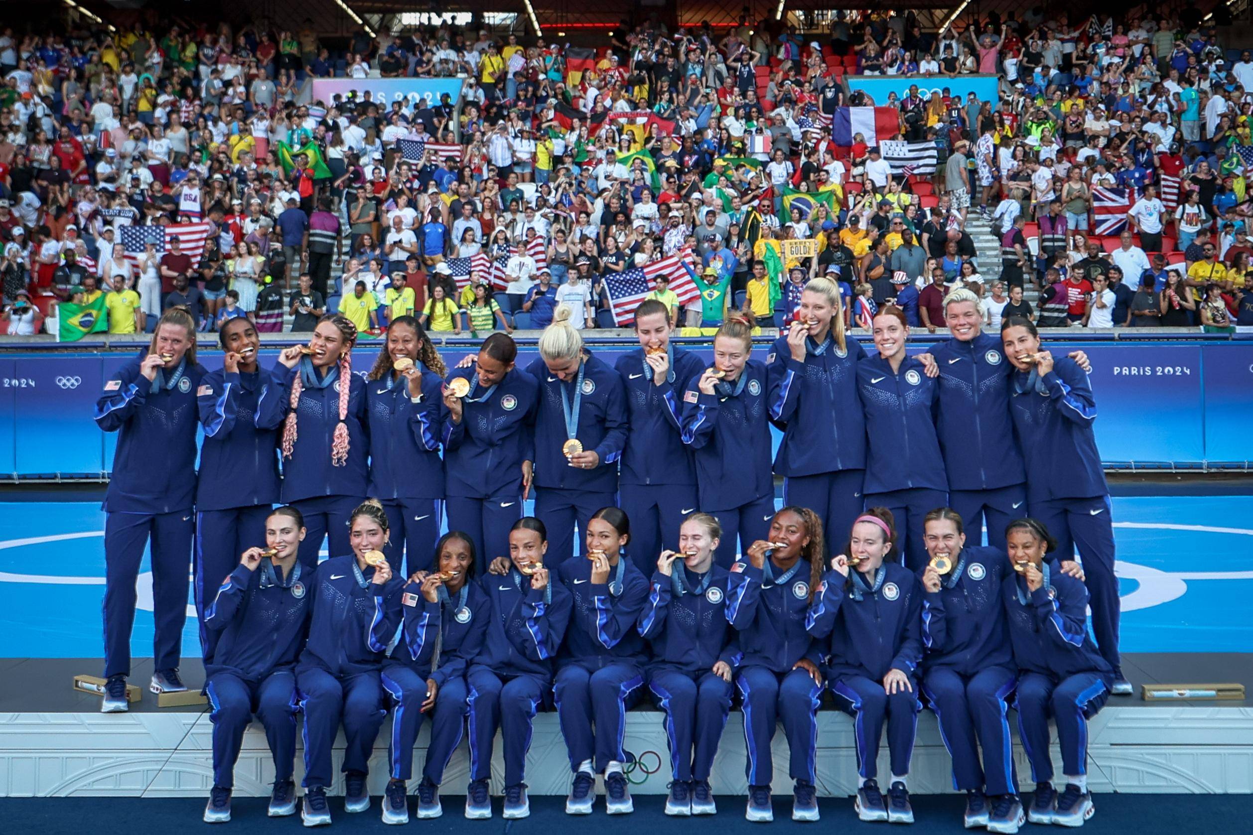 美国女队夺冠:女足世界杯亮相 美国女队夺冠:女足世界杯亮相