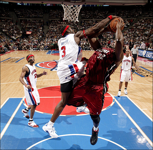 华莱士表现抢眼,帮助球队取得胜利的简单介绍 华莱士表现抢眼,帮助球队取得胜利的简单介绍