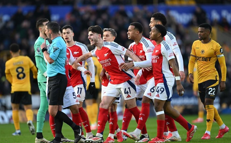 关于阿森纳惊险战胜南安普顿,扳平保级形势的信息 关于阿森纳惊险战胜南安普顿,扳平保级形势的信息