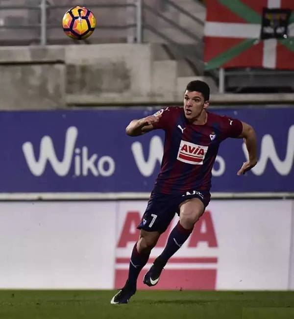 爱游戏大厅-马拉加主场失利，遭遇两连败