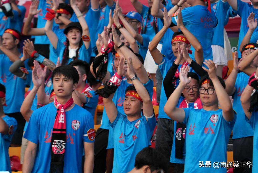 球队势如破竹，球迷衷心呼唤胜利