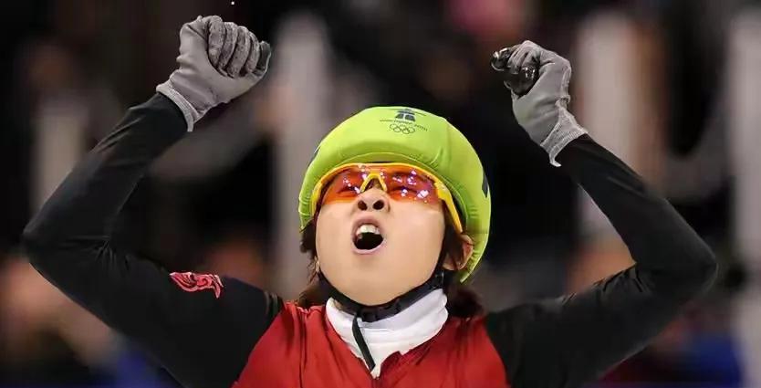 美国短道速滑队夺冠引发争议 美国短道速滑队夺冠引发争议