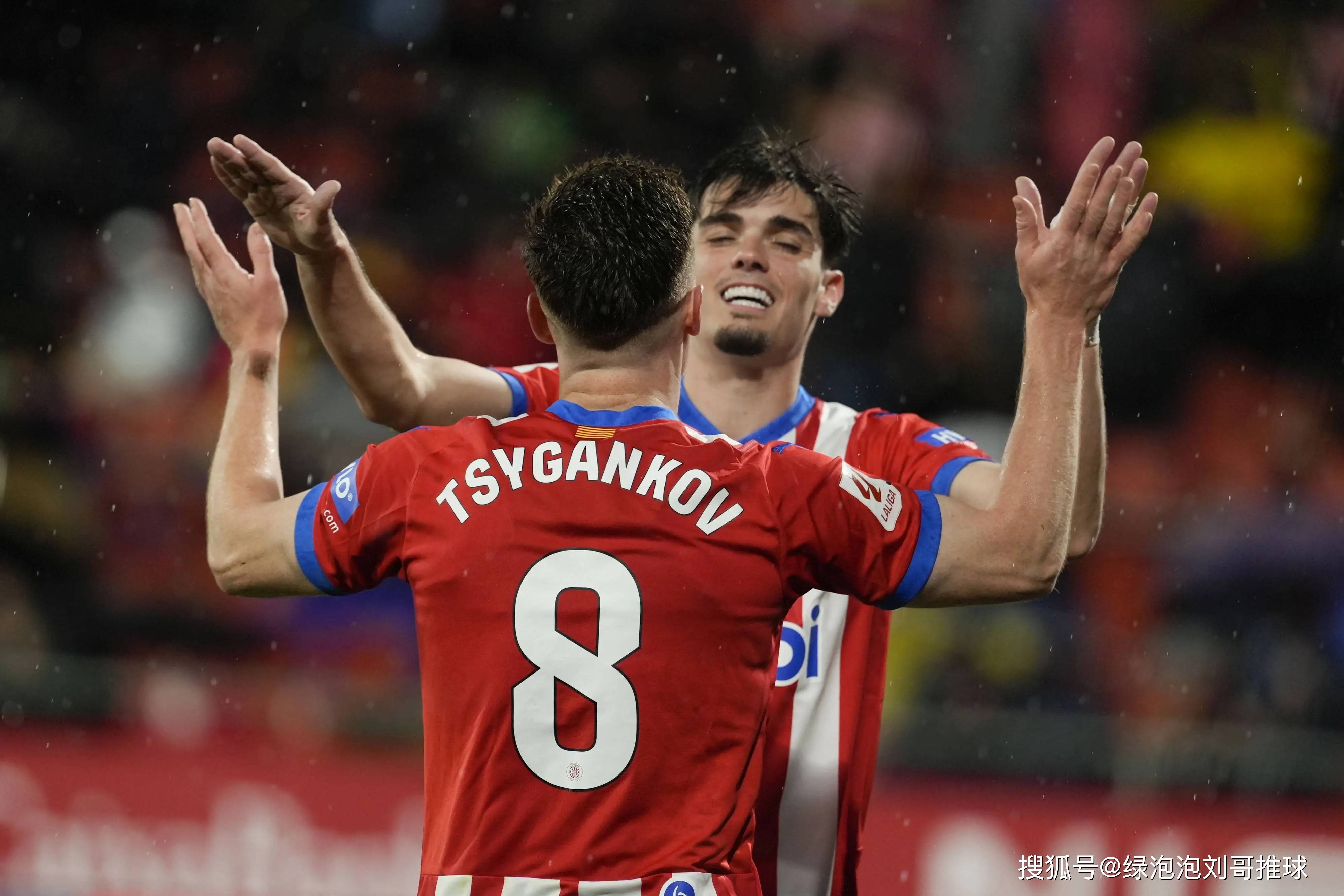 塞维利亚前锋火热状态,全队期待成绩突破 塞维利亚前锋火热状态,全队期待成绩突破