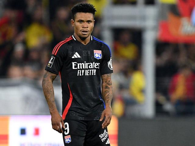 爱游戏-关于里昂客场惨败，欧战席位受威胁的信息