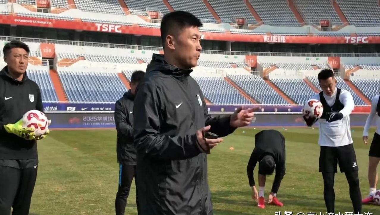 爱游戏娱乐-佛罗伦萨客场大捷，球队士气高涨的简单介绍