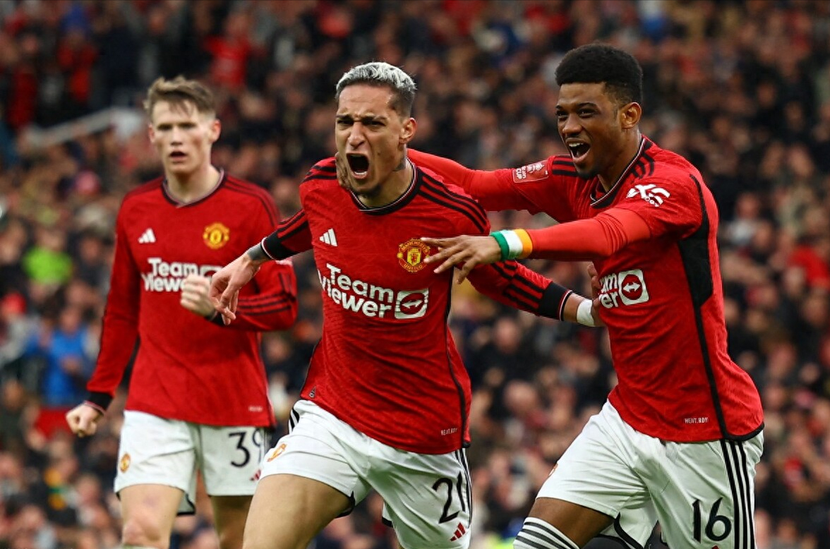 爱游戏官方-利物浦战平曼联，保持不败纪录