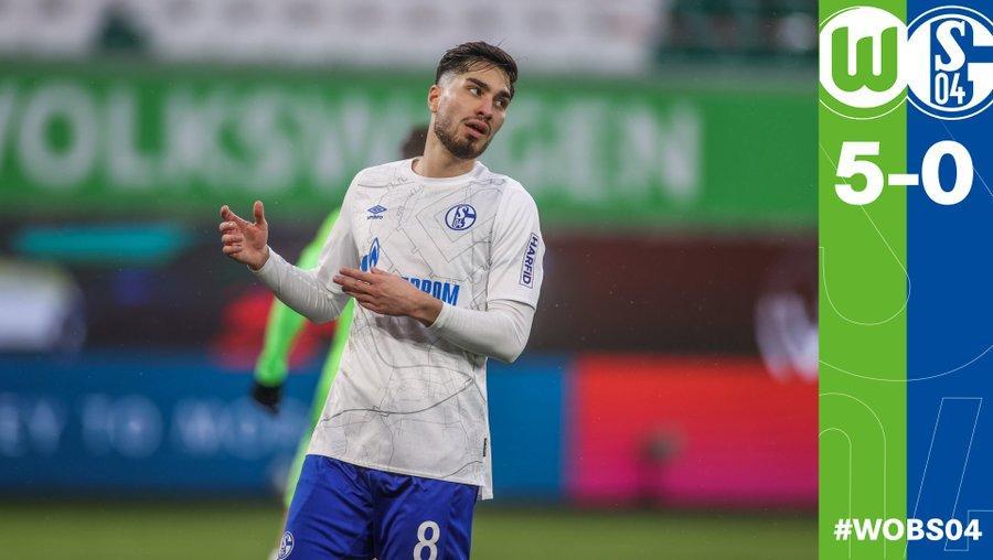 爱游戏APP-沙尔克球队遭遇五连败，陷入降级区