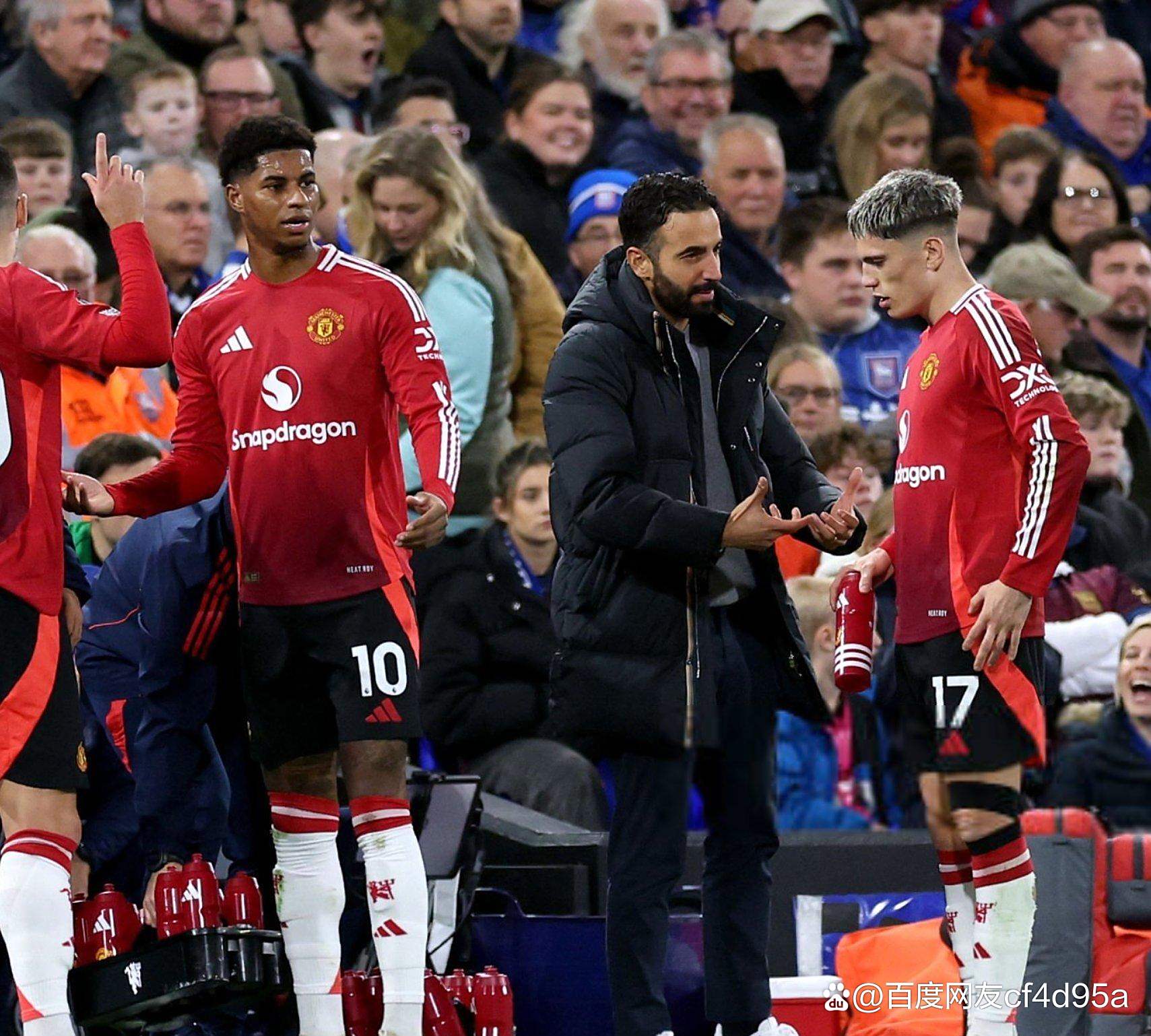 曼联客场击败沃特福德，重返前四