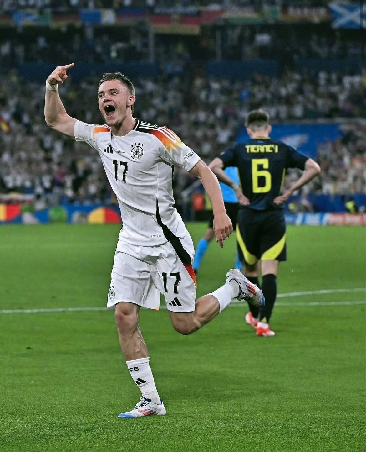 爱游戏在线-德国队欧锦赛半决赛晋级，全队沸腾的简单介绍