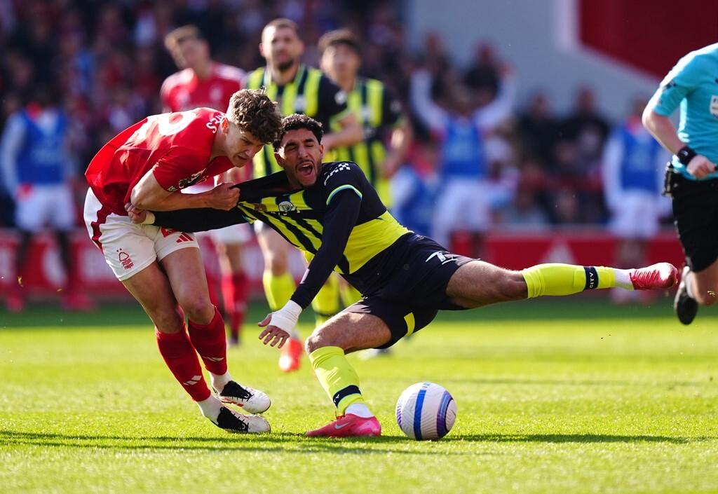 曼城客场不敌,遭遇联赛失利 曼城客场不敌,遭遇联赛失利