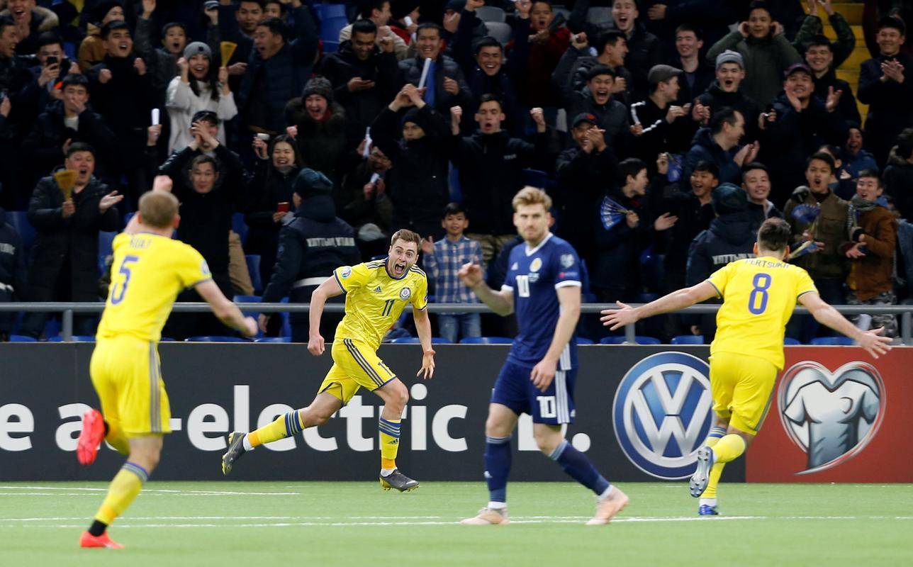 足球职业赛场上火爆比赛频发,顶尖球队对决的简单介绍 足球职业赛场上火爆比赛频发,顶尖球队对决的简单介绍