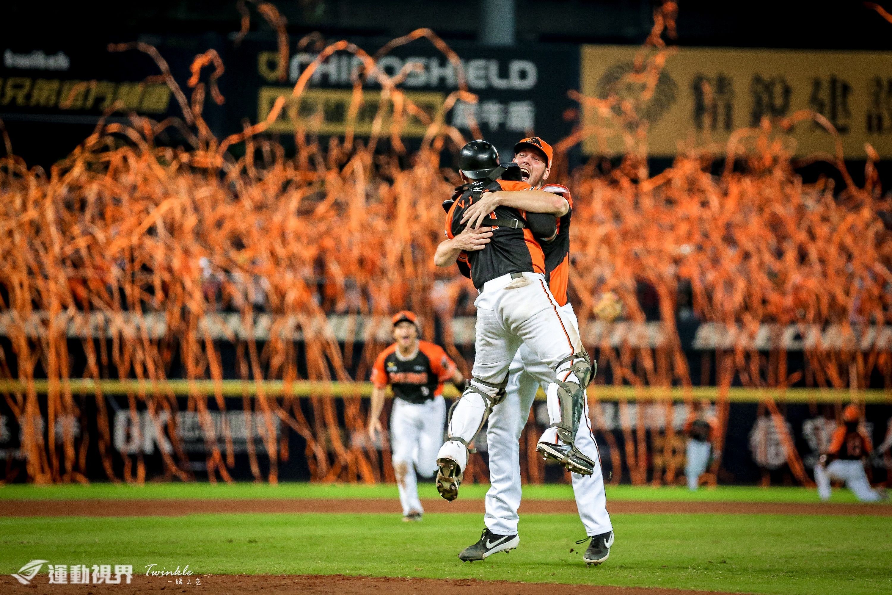 爱游戏娱乐-包含新加坡狮城备战大考，球队战术紧密配合的词条