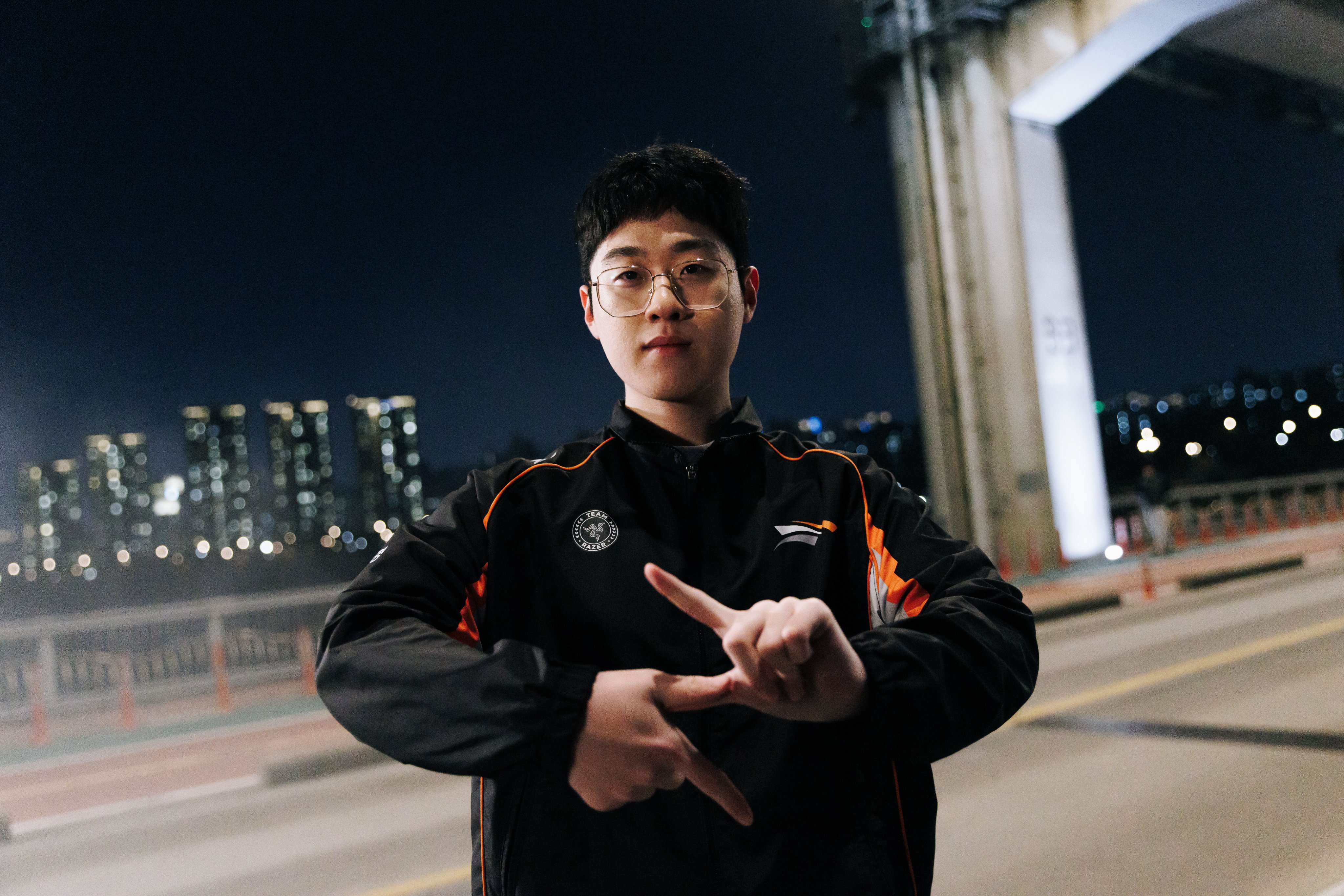 TL横扫T1,Zeus关键团战开团秒人峡谷大战半决赛,成为赛场最大亮点的简单介绍 TL横扫T1,Zeus关键团战开团秒人峡谷大战半决赛,成为赛场最大亮点的简单介绍