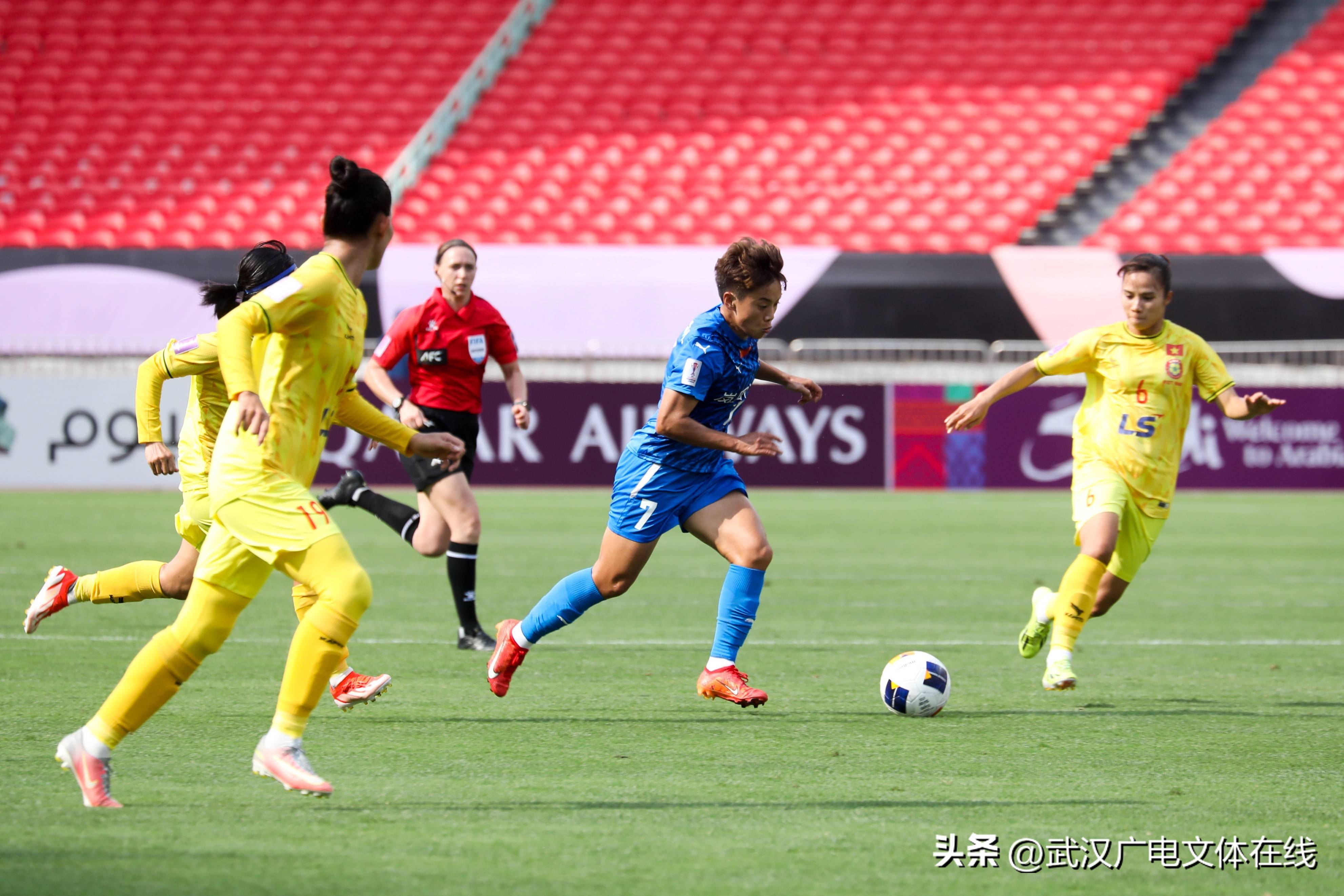 爱游戏官网-第二届女足比赛即将开始，球迷期待赛事精彩