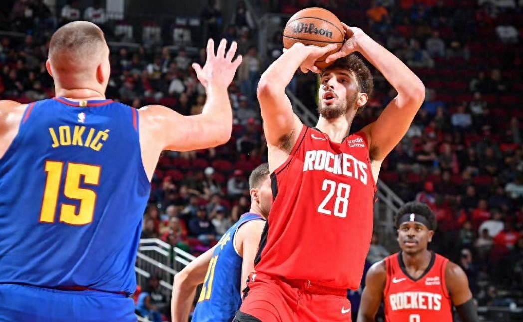 火箭队轻取掘金队,连胜势头正旺 火箭队轻取掘金队,连胜势头正旺