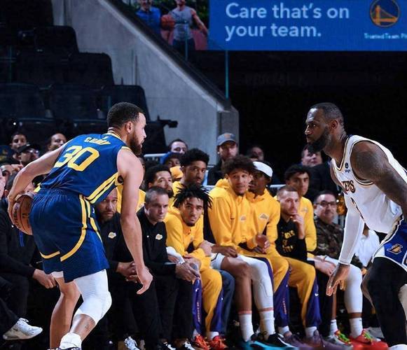 湖人再度战胜勇士，詹姆斯发挥稳定