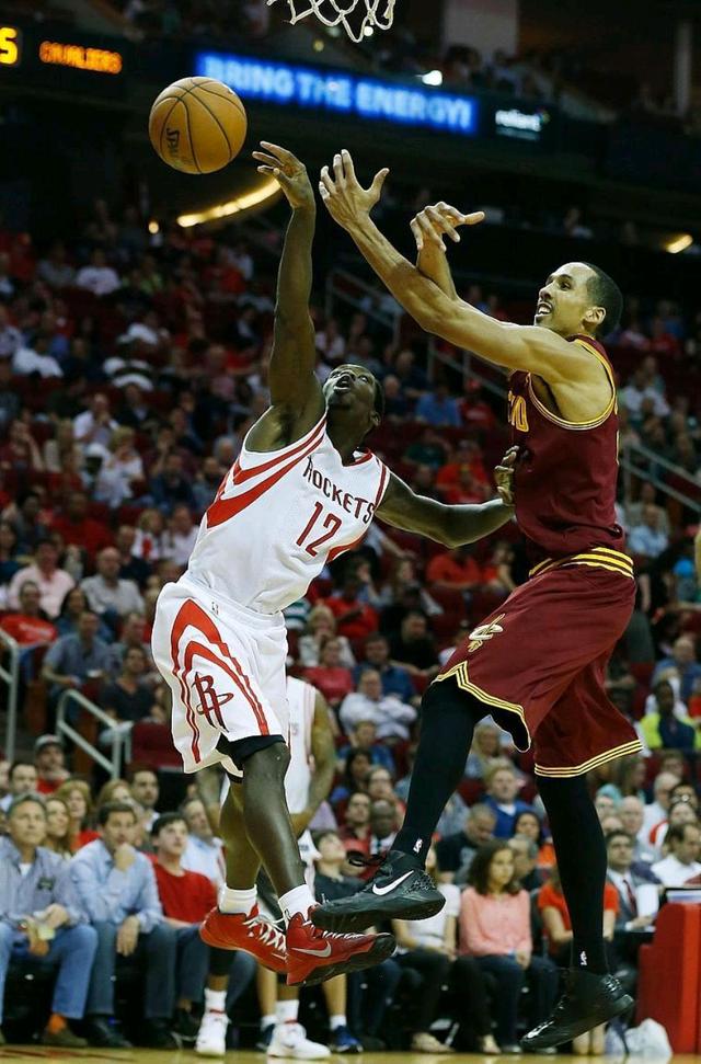 米切尔轰48分领导爵士击败火箭